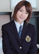 栗衣みい