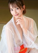 成宮カナ