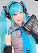 青山ローラ