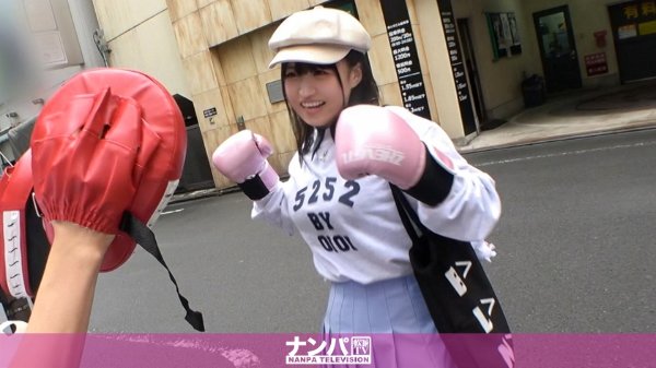 マジ軟派、初撮。 1670 『ルームシェアしてる友達が家賃払ってくれなくて…』ストレス溜まった童顔少女をナンパ!大人しそうだけど実はむっつり?プリッと肉感のあるお尻がエロすぎる! MGS