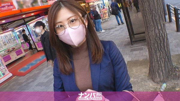 マジ軟派、初撮。 1748 夜通し働いたお疲れお姉さんをナンパ!八重歯が可愛くて胸キュンしたのでホテルに誘ってほろ酔いにさせてみると…ムチプリのお尻が激エロ!バックや寝バックのシーンは必見!! MGS