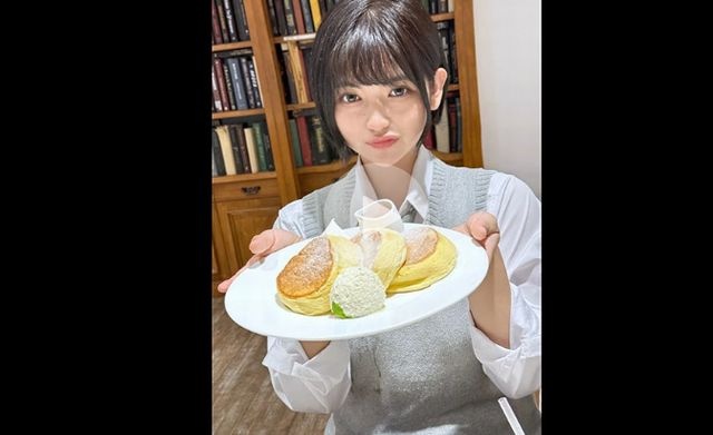 【緊急公開】”芸能スカウト殺到” Gカップ超美形ハーフ18歳 人生初のピル無しガチ生中出し。制服姿で出演 約90分高画質撮影希少映像。 - 素人