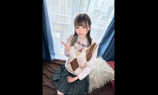 [&rdquo;芸能スクール在籍&rdquo; 超清純派18歳美女 危険日ピル無しガチ生中出し。制服姿で出演　80分超え高画質撮影希少映像。 - 素人]
