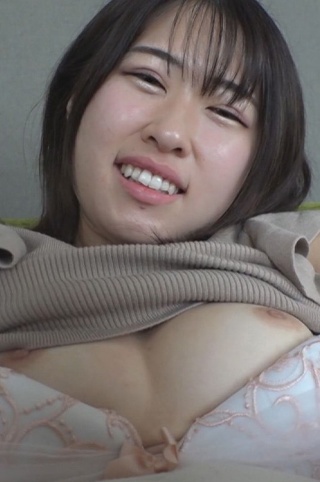 [エロすぎるプリケツ！チ○コに吸い付くスケベマ○コに中出し]