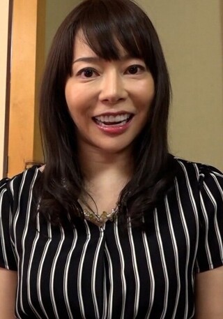 [服の上からでもわかる美巨乳セレブ奥さまが刺激を求めてAV撮影に参加！愉しむSEXがしたいと本能丸出しぶっ飛び性交！]