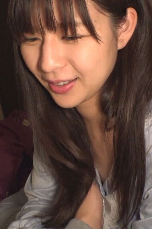 A younger sister who even takes care of her older brother's dick...A secretive act that she doesn't tell her parents